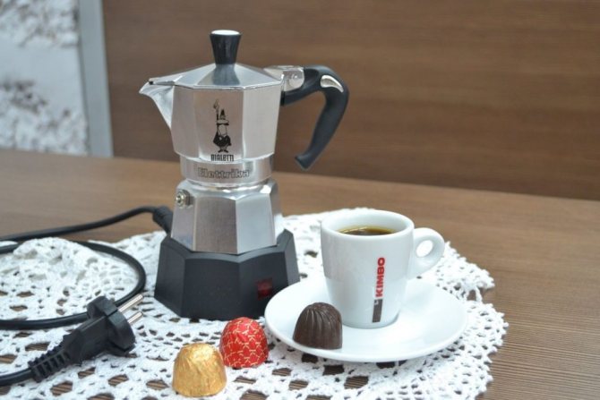 Какие бывают типы кофеварок и кофемашин для дома: их плюсы-минусы и отличия