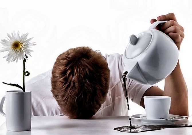 Крепкий кофе каждый день приводит к скоплению усталости и нервному истощению организма