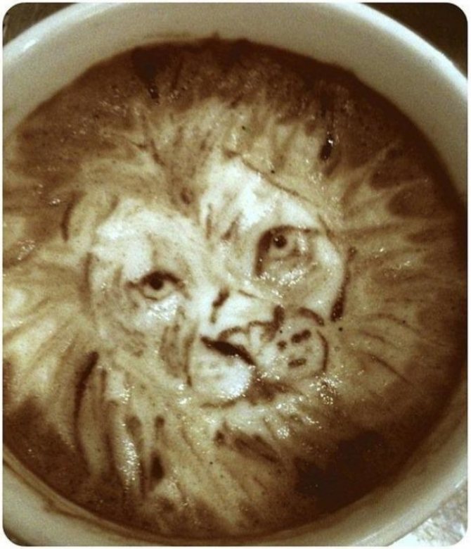 Лев на кофейной пенке