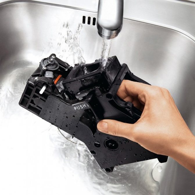 Съёмные фильтры при отсутствии автоматической очистки позволят промывать компоненты под струёй воды